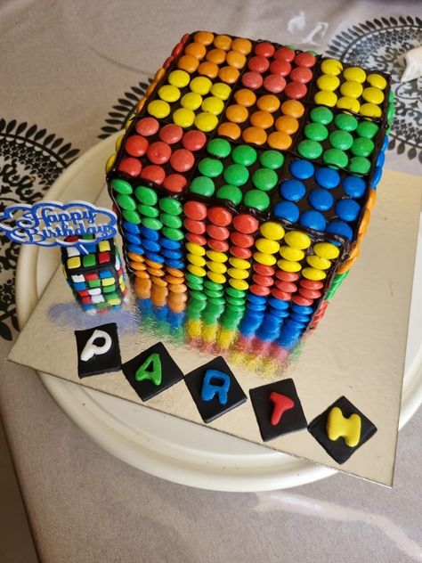 Runic Cube Cake, Rubix Cube Cake Ideas, Rubik’s Cube Party, Rubik’s Cube Birthday Party, Rubik Cake, Rubix Cube Cake, Combined Birthday Parties, M&m Cake, 9th Birthday Cake