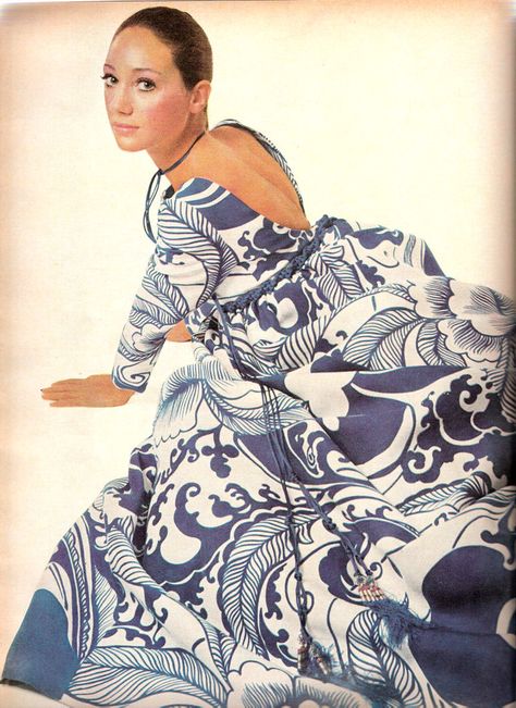 Vogue March 1, 1970 - Marisa Berenson | ilookatyouwithfeelings | Flickr Marissa Berenson, Vogue 1970, Marisa Berenson, Bert Stern, Jerry Hall, Jean Shrimpton, Decades Of Fashion, Fashion 1970s, Fashion 70s