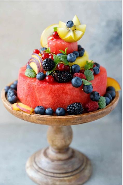 Water Cake Recipe, Watermelon Cake Recipe, Homemade Custard Recipe, Cantaloupe Fruit, Keto Cabbage, Fruit Birthday Cake, Fruit Cake Design, Diet Soup, Fresh Fruit Cake