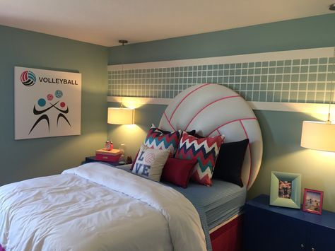 Girl's Volleyball bedroom, volleyball headboard Volleyball Room Decor, Volleyball Bedroom, Volleyball Decorations, Softball Bedroom, Softball Decor, Volleyball Room, Softball Room, Volleyball Locker, Volley Ball