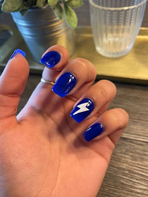 Lightning Bolt Nails Blue, Western Lightning Bolt Nails, Nails With Lighting Bolt, Dark Blue Western Nails, Black Nails With Lightning Bolt, Lighting Bolt Nail Art, Dark Blue Dip Nails, Blue Lightning Nails, Blue Western Nails