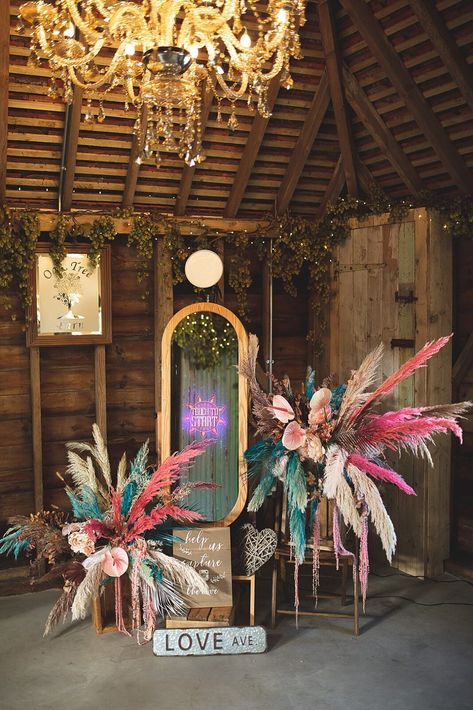 Vibrant Boho Wedding, Festival Wedding Flowers, Earthy Wedding Ideas, Unconventional Wedding Ideas, Festival Flowers, Reception Table Decor, Tattooed Bride, Autumnal Wedding, Vibrant Wedding