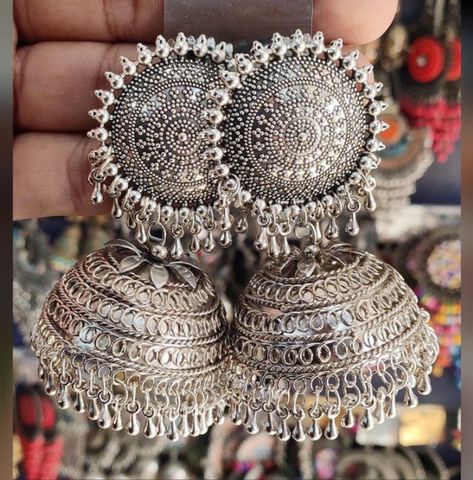 Golden Jhumka, Trendy Silver Jewelry, Diy Earrings Easy, Oxidised Silver Jewelry, Fancy Jewelry Necklace, Earrings Golden, Antique Jewellery Designs, Fancy Jewellery Designs, Jewelry Set Design