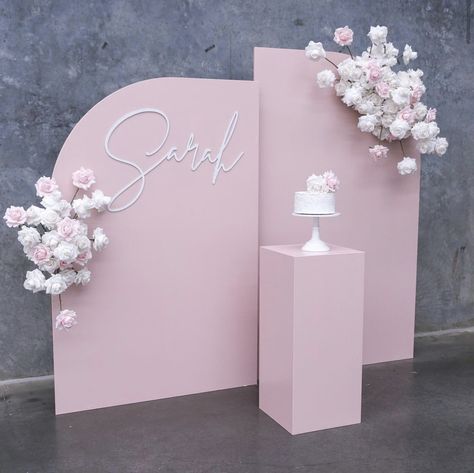 Minimalist Backdrop, Cake Backdrops, 80th Birthday Decorations, First Communion Decorations, 30th Birthday Decorations, Simple Birthday Decorations, Bride Shower, Wedding Planning Decor, Wedding Backdrop Design