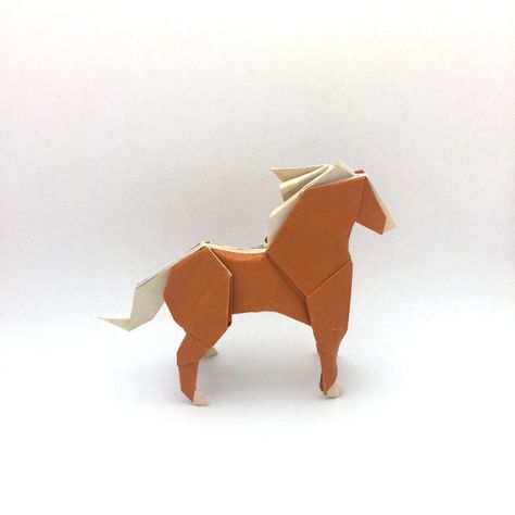 A fantastic little origami horse designed and folded by Mindaugas Cesnavicius #origami #horse Horse Origami, Easy Horse Drawing, Origami Horse, Toy Furniture, Origami Toys, Animals Horse, Lino Cuts, Origami And Quilling, Folding Origami