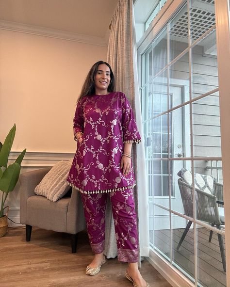 You in SS✨💙 Ft. Rekha silk kurta set with kaudi tassel details✨ Shop the look on the website or dm us #shriyasinghi Jamawar Dresses, Silk Suit Designs Indian, Brocade Suits, Silk Kurta Set, Pajama Style, Dress Pant Suit, Draping Fashion, Style Pant, Silk Pajama