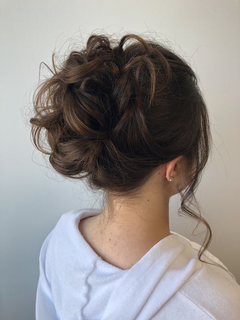 Short Hairstyles For Prom Updo, Hairstyles For Fancy Dresses, Cute Simple Hair Updos, Short Prom Hairstyles Updo, Updo Hairstyles For Prom Short Hair, Buns Hairstyles Prom, High Prom Hairstyles, Loose Prom Updo, Up Does For Prom