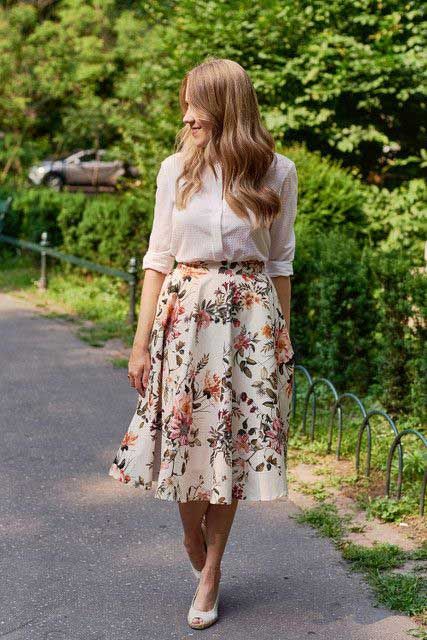 6 Trendsetting Long Skirt and Top For Weddings | INNERMOD Long Maxi Skirt Outfits, Skirt And Top Outfits, Skirt Outfits Ideas, Long Skirt And Top, Skirts Outfits, Long Maxi Skirt, Maxi Skirt Outfits, Latest Skirts, Skirt And Top