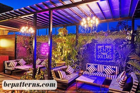 Transform Your Home: 15 Stunning Decoration Ideas | Interior Inspirations Shisanyama Restaurant Ideas, Crazy Cafe Design, Rooftop Cafe Ideas, Dhaba Design Ideas, Rooftop Cafe Design, Rooftop Bar Aesthetic, Outdoor Nightclub, Rooftop Lounge Bar, Rooftop Bar Design