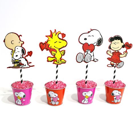 Day Party Centerpieces, Charlie Brown Party, Life Is Fun, Snoopy Valentine, Snoopy Party, Valentine Centerpieces, Party Planning Ideas, Valentine's Day Party, Charlie Brown And Snoopy