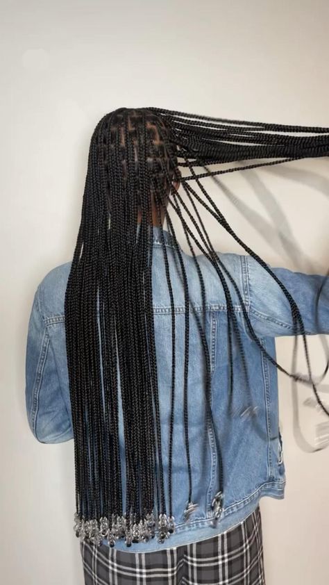 Black Box Braids, Medium Hair Braids, Medium Box Braids, Short Box Braids Hairstyles, Single Braids, Box Braids Hairstyles For Black Women, Cute Box Braids Hairstyles, Quick Braided Hairstyles, Protective Hairstyles Braids