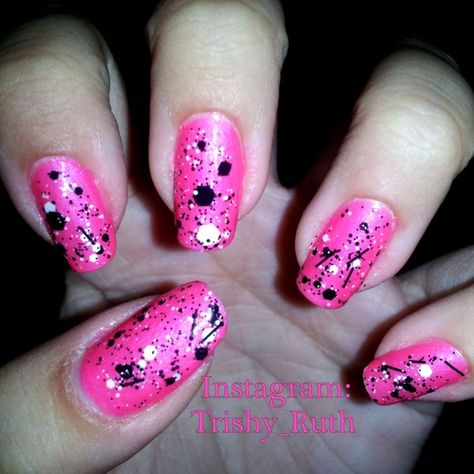 Nails+-+Hot+Pink,+Black+and+White,+Splatter,+Paint Line Art Nails, Pink Line Art, Splatter Nails, Black And Hot Pink, Splatter Paint, Paint Splatter, Pink Nails, Pink Black, Line Art