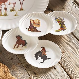 Southwestern Dinnerware, Crockpot Little Smokies, Rustic Dishes, Western Dinnerware, Paper Plate Design, Buffet Plate, Rustic Dinnerware, Ranch Ideas, Western Kitchen