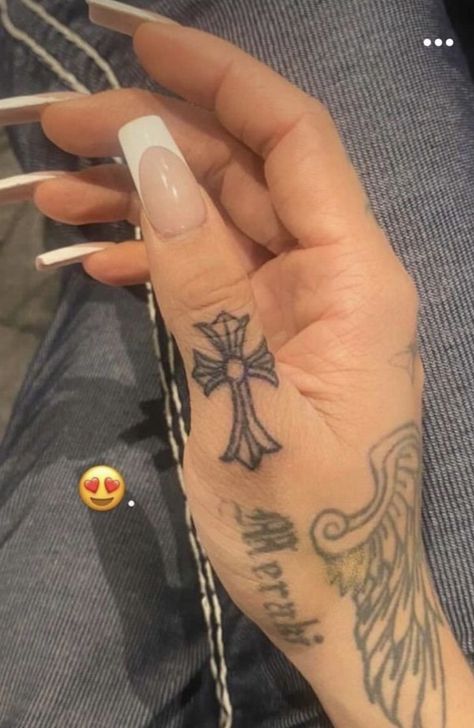 Finger Tattoos Y2k, Bryson Tiller Tattoos, Red Ink Finger Tattoo, Y2k Henna, Ankh Tattoo, Aries Tattoos, Side Hand Tattoos, Watercolor Tattoo Ideas, Cute Hand Tattoos