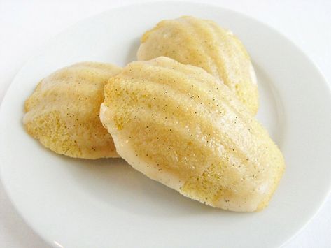 Madelines Recipe, Madeline Cookies Recipe, Madeleine Recipes, Madeleine Cookies, Madeline Cookies, Madeleine Recipe, Madeleine Cookie, Vanilla Bean Paste, Baking Blog