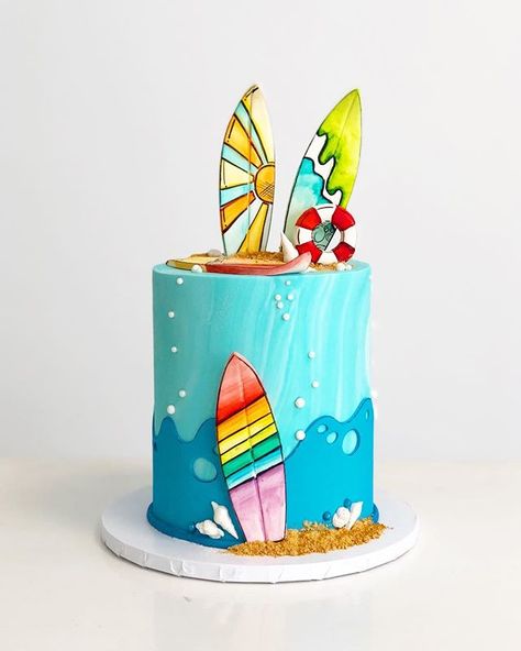 Vintage surf cake  chocolate cake covered in light blue marbled fondant Jordans Cake, Surfboard Party, Surfing Cake, Surfboard Cake, Surfer Cake, Fair Cake, Surfer Birthday, Marbled Fondant, Tropical Cakes