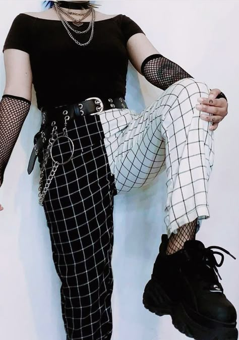 Goth Korean Fashion, Non Binary Outfits, Grunge Pants, October Outfits, E Girl Outfits, Black And White Pants, Photo Edited, Alt Fashion, Goth Outfits