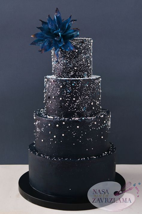 #blacksparkleweddingcake #cakedecorating #cakephotography #cakestag #weddingcakes #weddingcake #svadbenatorta #svadbenetorte #tortebeograd #belgradecakes #nasa_mala_zavrzlama #nasamalazavrzlama #ukusno #da #food #dessert #handmade #yummy #love #zavrzlama Sparkle Wedding Cakes, 26 Birthday Cake, Blue And Gold Wedding, Navy Blue And Gold Wedding, Elegant Wedding Ideas, Sparkle Cake, Dark Blue Wedding, Wedding Cake Pearls, Blue Wedding Decorations