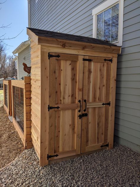 Garbage Can Shed, Cedar Fence Pickets, Fence Picket, Diy Storage Shed, Wood Shed Plans, Fence Pickets, Lean To Shed, Cheap Sheds, Storage Shed Plans