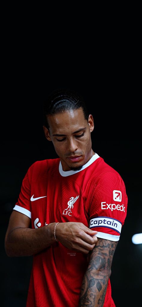 Liverpool Football Team, Liverpool Fc Team, Liverpool Football Club Wallpapers, Soccer Goals, Liverpool Team, Liverpool Wallpapers, Liverpool Players, Virgil Van Dijk, Walk Alone