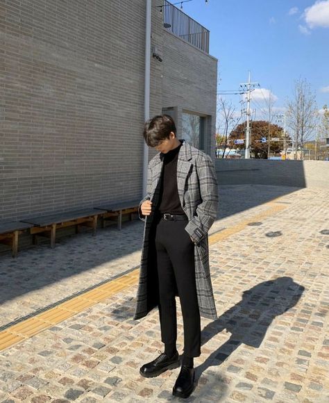 Korean Street Fashion Men, Kore Ulzzang, Asian Men Fashion, Men Stylish Dress, Korean Boys, Mens Outfit Inspiration, Mens Fashion Streetwear, Stylish Mens Outfits