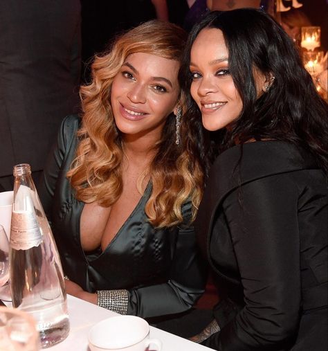 The pair squashed the rumours by posing together for a picture at Rihanna's Diamond charity ball on Thursday Clara Lionel Foundation, Beyonce 2013, Rihanna Diamonds, Blue Ivy Carter, Diamond Ball, Rihanna Photos, Robert Kardashian, Beyoncé Giselle Knowles, The Simple Life