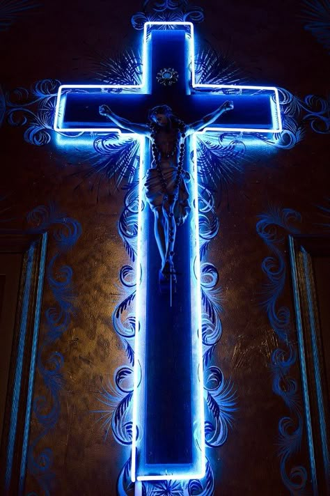 Neon Cross Neon Cross, Aesthetic Jesus, Cross Wallpaper, Jesus Wallpaper, Cross Art, Neon Aesthetic, Holy Cross, Foto Art, Neon Art