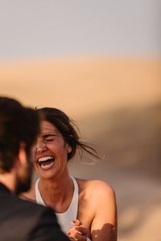 Happy People Photography, Hands Touching, Crazy Dance, Women Laughing, Vision Board Photos, Vision Board Pictures, Desert Sunset, People Laughing, Photo Couple