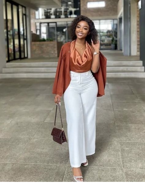 Edgy Work Outfits, Formal Pants Women, 9to5chic Outfits, Smart Casual Women Outfits, Cute Professional Outfits, Stylish Naija, Women's Workwear Fashion, Not Giving Up, Stylish Work Attire