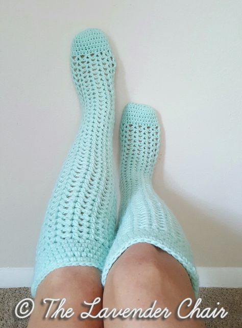 Valerie's Knee High Socks - Free Crochet Patterns - The Lavender Chair Crochet Thigh High Socks, Beau Crochet, Crochet Socks Pattern, Crochet Leg Warmers, Confection Au Crochet, Crochet Boots, Knee Highs, Socks Pattern, Crochet Socks