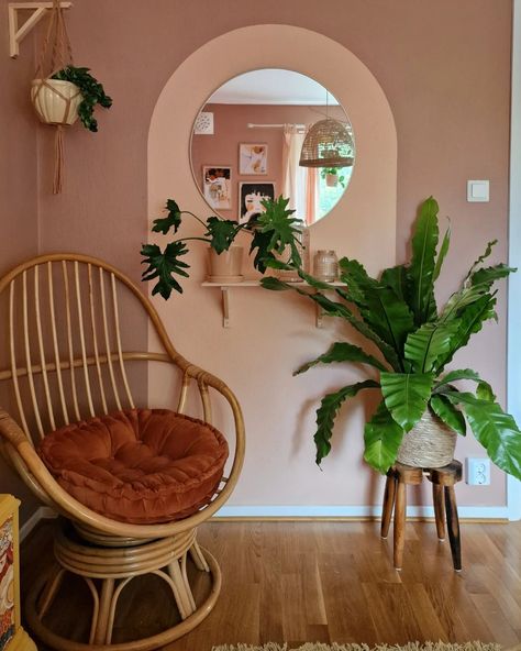 Peach Accent Wall Living Room, Boho Living Room Painted Walls, Painted Arch Hallway, Painted Arches On Walls, Peach Walls Living Room, Peach Hallway, Accent Wall Corner, Painted Arch Accent Wall, Arch Accent Wall