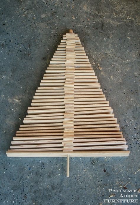 Pneumatic Addict : DIY Wood Slat Christmas Tree Spiral Christmas Tree Diy, Diy Wood Tree, Modern Christmas Diy, Wooden Pallet Christmas Tree, Spinning Christmas Tree, Diy Wooden Christmas Tree, Wood Christmas Trees Diy, Wooden Christmas Trees Diy, Wooden Xmas Trees