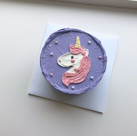 Unicorn Cake Aesthetic, Bento Cake Unicorn, Birthday Cake Fruit, Unicorn Cake Design, Bolo Bento Cake, Cake Unicorn, Bento Cakes, My Little Pony Cake, Mini Bolo