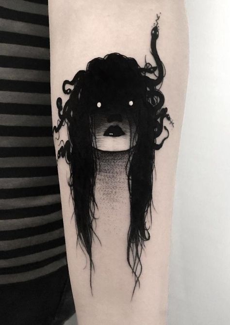 Sewp Medusa Tattoo Noir Tattoo, Gotik Tattoo, Muster Tattoos, Creepy Tattoos, Geniale Tattoos, Medusa Tattoo, Spooky Tattoos, Dark Art Tattoo, Tattoo Project