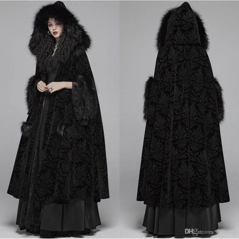 Fantasy Queen Dress, Gothic Winter Outfit, Cloak Outfit, Winter Cloak, Fur Outfit, Black Fur Coat, Queen Dresses, Oc Stuff, Bespoke Clothing