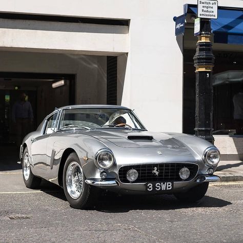 Ferrari 250 Swb, Ferrari 250 Gt Swb, 250 Gt Swb, Ferrari Vintage, Ferrari 275 Gtb, Old Sports Cars, Ferrari World, Bmw Classic Cars, New Ferrari