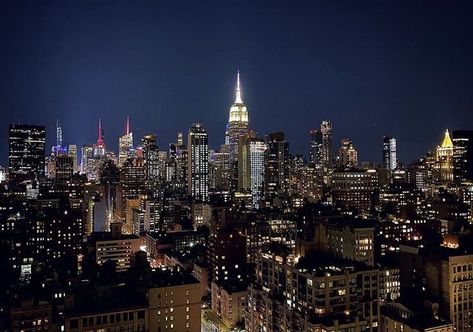 New York City At Night, City At Night, Empire State Of Mind, Nyc Girl, Nyc Life, New York Life, Ny City, City Vibe, City That Never Sleeps