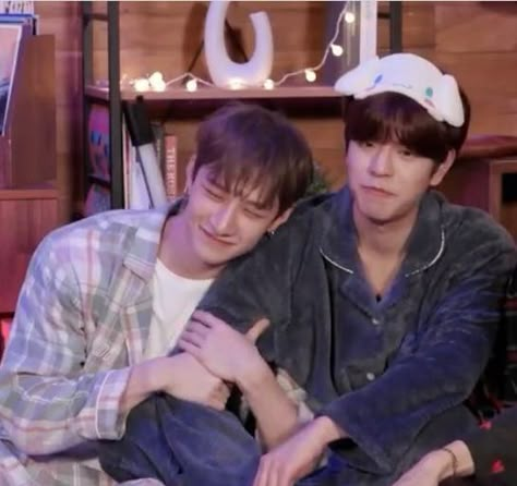 Seungmin And Chan, Bangchan Y Seungmin, Bang Chan And Seungmin, Seungmin And Bangchan, Bangchan And Seungmin, Chan And Seungmin, Kim Seungmin, Kind Person, Best Duos