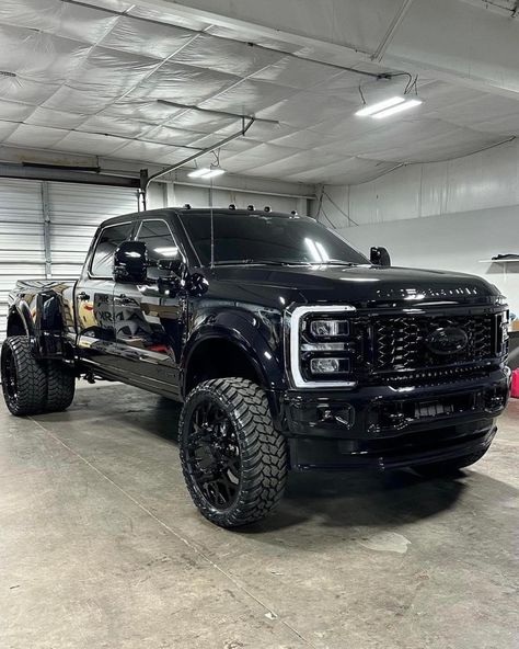 Becky Dually Trucks Ford, Ford F 350 Super Duty, F 350 Super Duty, Ranch Truck, Black Trucks, Ford Dually, F350 Dually, Lifted Ford Truck, Diesel Trucks Ford