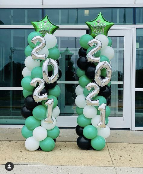 Volleyball Balloon Columns, Senior Balloon Arch, Homecoming Arch Ideas, Homecoming Balloon Ideas, Senior Night Balloon Ideas, Volleyball Balloon Arch, Senior Breakfast Ideas, Senior Night Balloons, Senior Night Softball Ideas