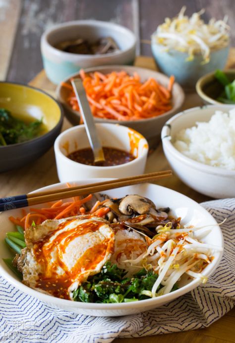 Amazing Korean Bibimbap - Rice and Veggie Bowl with a Fried Egg and Gochujang Sauce #vegetarian #healthy #Korean Bibimbap Recipe Easy, Gochujang Recipe, Korean Bibimbap, Bibimbap Recipe, Gochujang Sauce, Bulgogi Beef, Veggie Bowl, Korean Recipes, Sauteed Veggies