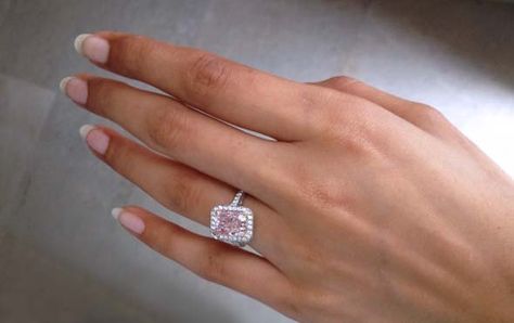 3.9-carat fancy purplish-pink diamond halo ring Fancy Pink Diamond Ring, Pink Diamond Engagement Ring, Pink Engagement Ring, Pink Diamond Ring, Pink Diamonds, Fine Diamond Jewelry, Rings Vintage, Rings Diamond, Dream Engagement Rings