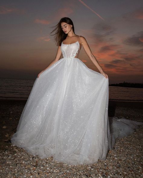 Galia Lahav on Instagram: “SUNSET VIBE // Our LA exclusive #Abbey really is a dream!❤️ #GaliaLahav #GLCouture #GLLA” Glittery Wedding Dress, Burgundy Prom Dress Long, Cheap Wedding Dress Boho, Sparkle Prom Dress, Sparkly Wedding Dress, Beach Wedding Dress Boho, Galia Lahav, Cute Wedding Dress, Rustic Wedding Dresses