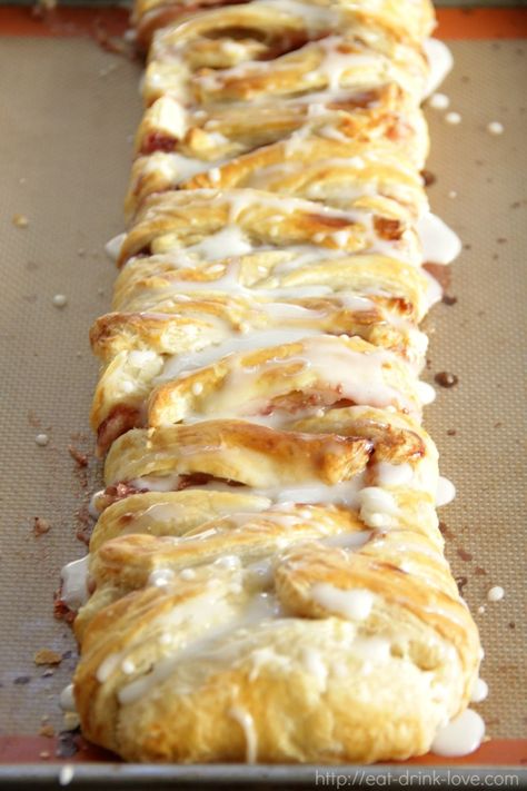 Cream Cheese Butter Braid Recipe, Strawberry Cream Cheese Puff Pastry, Apple Cheese Danish, Butter Braid, Butter Braids, Decadent Dinner, Apple Cheese, Cream Cheese Puff Pastry, Low Carb Chicken Parmesan