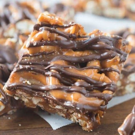 Caramel Pretzel Bars, Chocolate Pretzel Bars, Caramel Pretzel Bark, Homemade Caramel Recipes, Homemade Candy Bars, Salted Caramel Pretzels, Chocolate Caramel Pretzels, Pretzel Bars, Tastes Better From Scratch