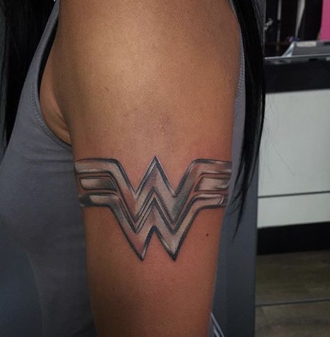 WW tattoo Woman Symbol Tattoo, Wonder Woman Symbol, Wonder Woman Tattoo, Tattoo Trend, Woman Tattoo, Symbol Tattoo, Female Symbol, Disney Tattoo, Healing Tattoo