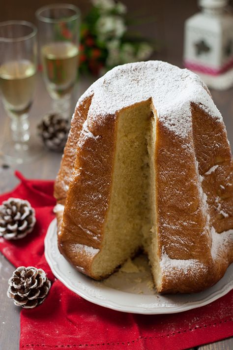 Italian Christmas Cake, Italian Christmas Recipes, Holiday Bread, Winter Cake, Christmas Lunch, Burger Buns, Yummy Food Dessert, Christmas Cake, Italian Recipes