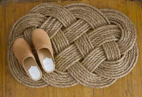 Diy Rope Design, Rope Mat, Pola Macrame, Rope Rug, Rope Projects, Reading Diy, Rope Decor, Rope Diy, Rope Crafts Diy