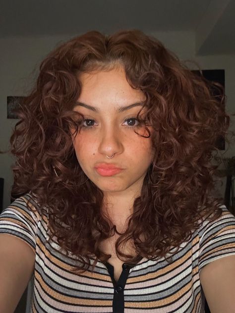 Mahogany Hair Color On Curly Hair, Brown Ginger Hair Curly, Strawberry Brown Curly Hair, Auburn Hair Curly Natural Curls, Brownish Red Hair Curly, Dark Orange Curly Hair, Curly Shag Without Bangs, Auburn Brown Curly Hair, Light Brown Short Curly Hair