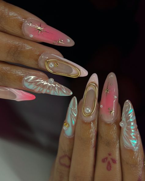 💖🐚✨ @shopagaloreco products used: *bonding base *irish creme base *pale pink *bling gel *diamond steel top coat use code ‘ALEXIA10’ at checkout 🤎 #nails #nailart #nailsofinstagram #naildesign #nailsnailsnails #pinknails #3dnails #3dnailart #chromenails #auranails #gelx #gelxnails #gelxinspo #gelxnailtech Galinda Nail Designs, Glinda The Good Witch Nails, Glinda Nail, Glinda Nails Wicked, Elphaba And Glinda, Witch Nails, Fake Nails Designs, Glinda The Good Witch, The Good Witch